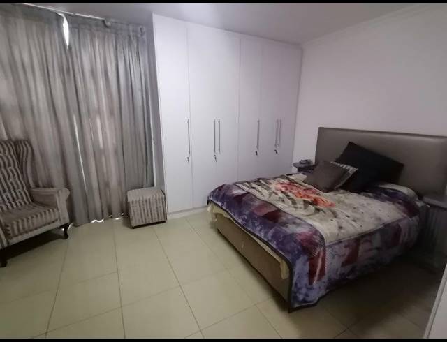 3 BEDROOM APARTMENT FOR SALE IN POINT WATERFRONT